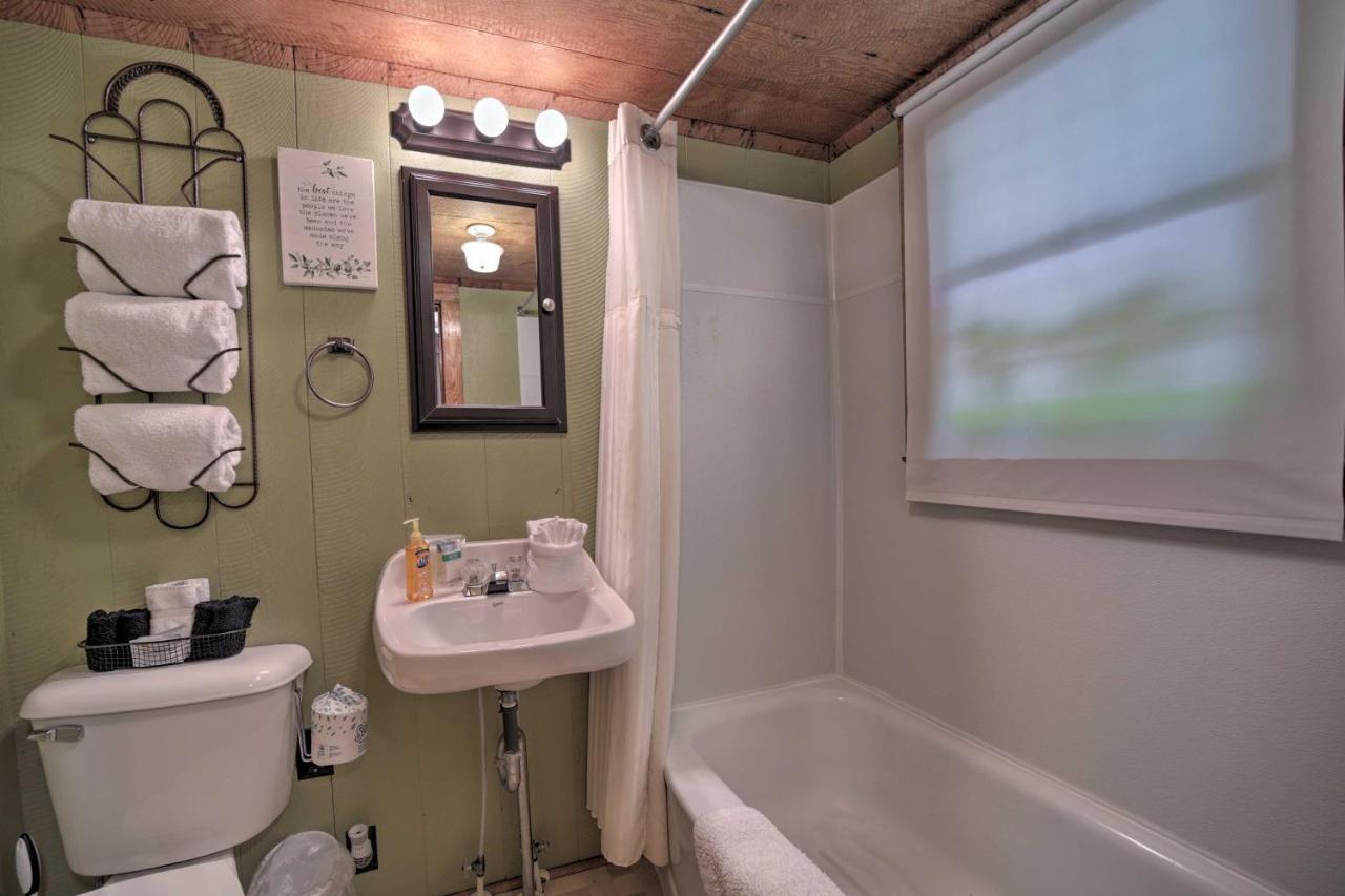 Historic Cabin Grill And Hiking Trail Access! Bryson City Zewnętrze zdjęcie
